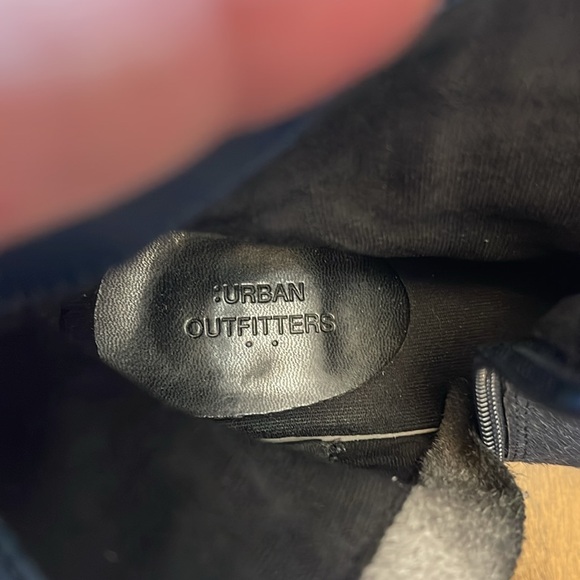 Urban Outfitters 2” blue fake cowhide ankle boots - Picture 7 of 9